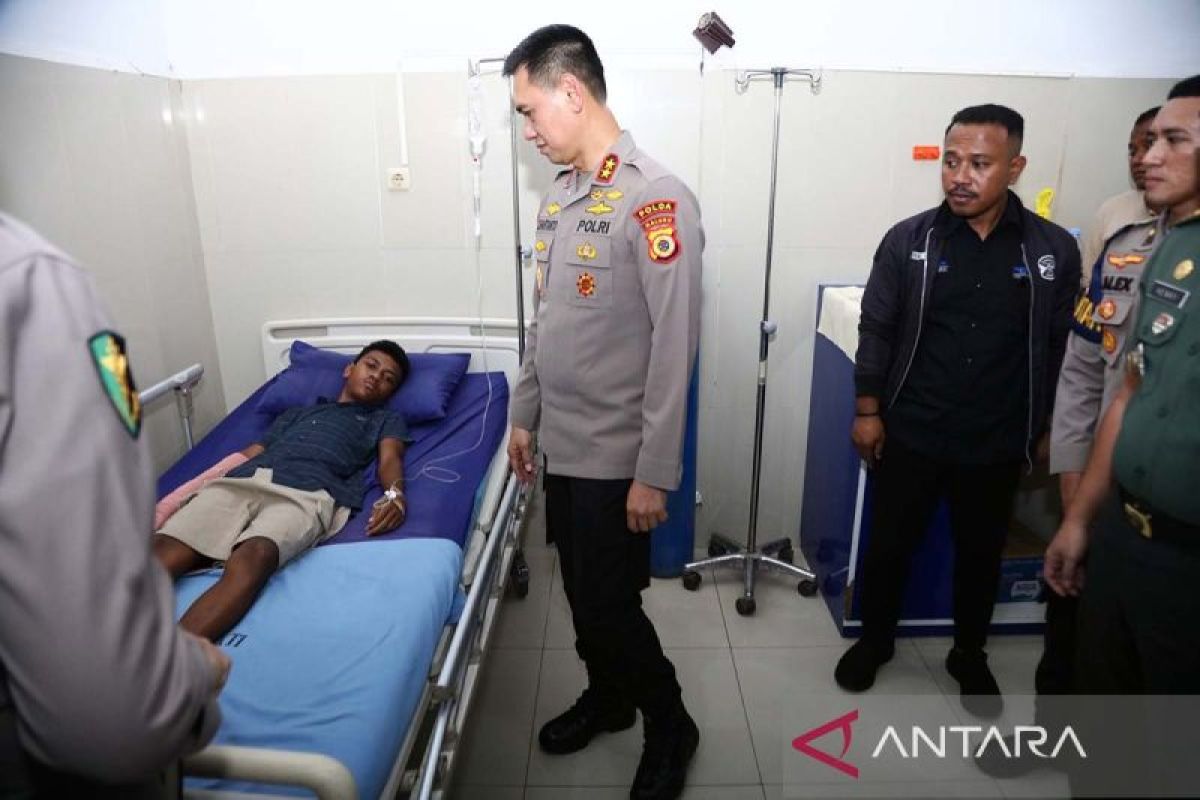 Kapolda Maluku temui korban kekerasan personel Brimob di rumah sakit