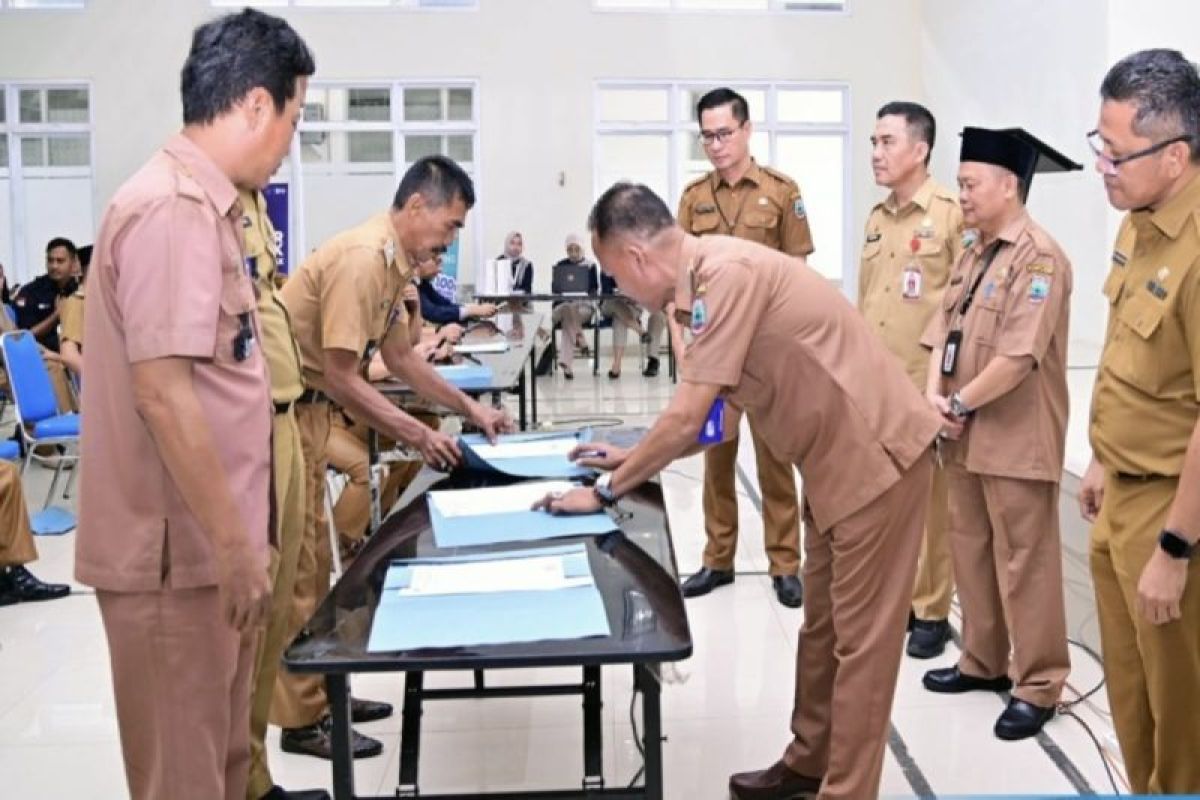 Lamsel perkuat desa anti korupsi dengan komitmen pakta integritas