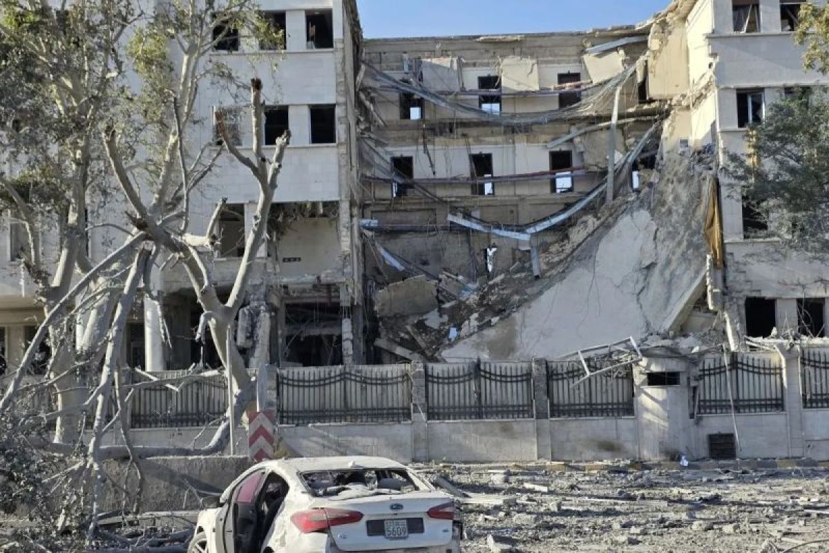 Lembaga Pemantau: Suriah Selatan Dibombardir Israel 41 Kali