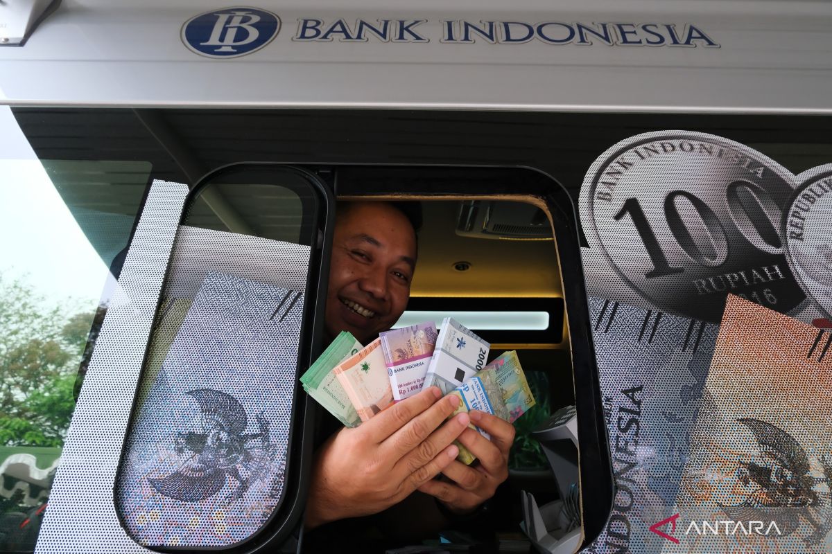 Serambi penukaran uang untuk Ramadan di Pontianak