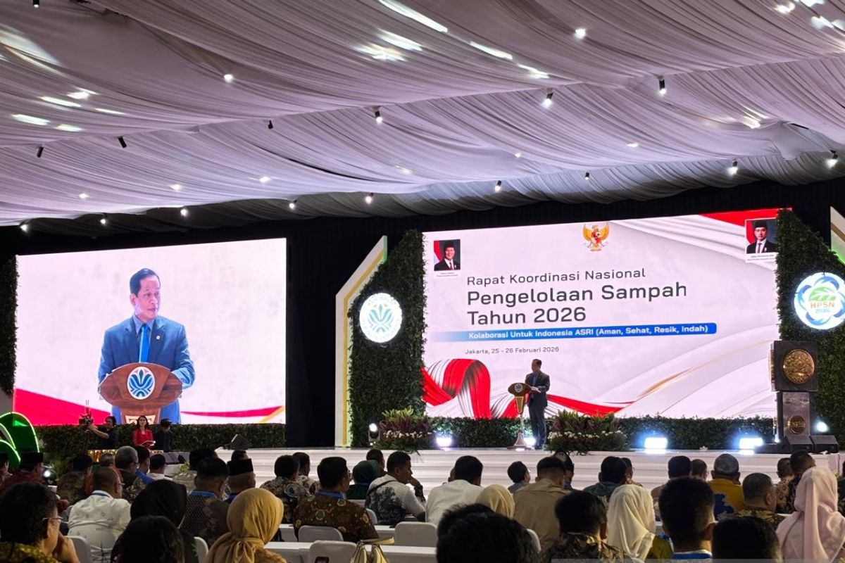 Ingatkan pemda, Menteri LH: TPA open dumping berakhir pada 2028