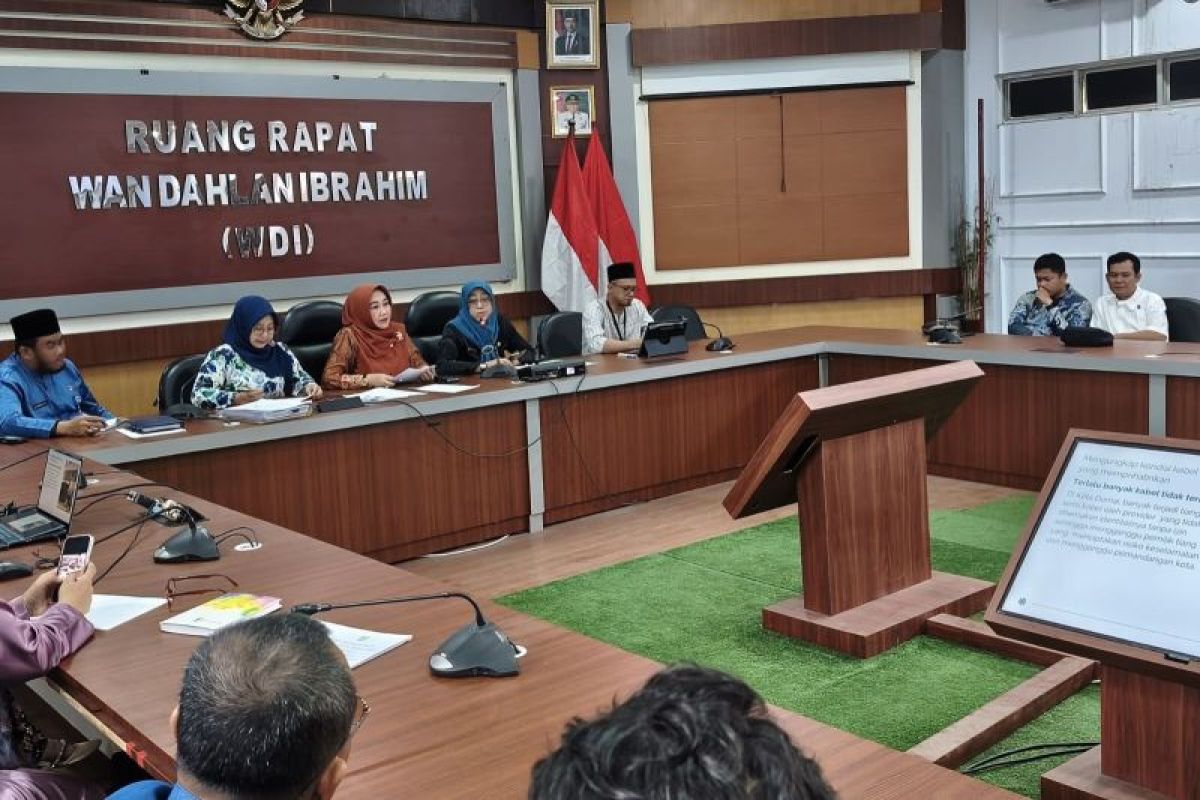 Kabel optik jerat leher warga,Pemkot Dumai instruksikan penertiban provider internet