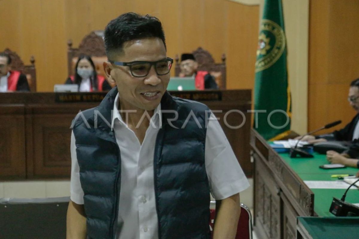 Sidang dakwaan kasus gratifikasi DPRD NTB