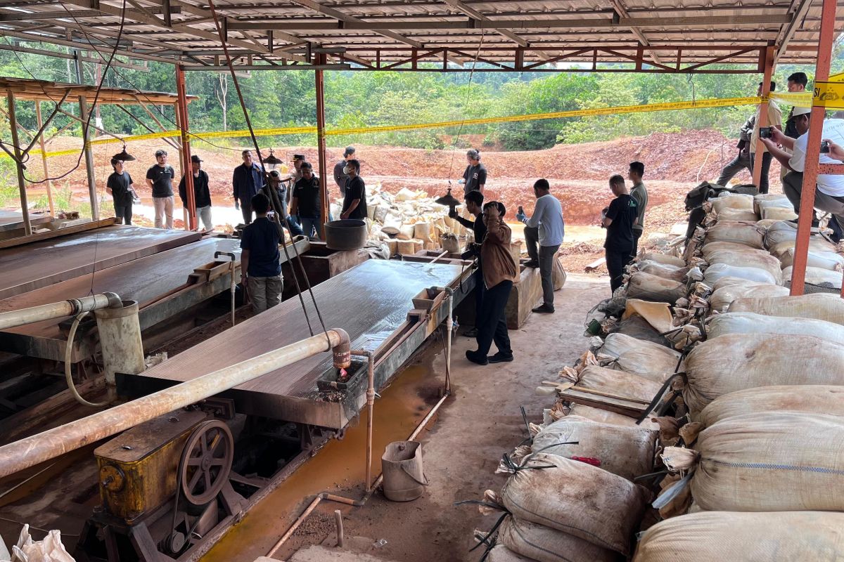 Bareskrim Polri bongkar kelola timah ilegal di Pulau Belitung