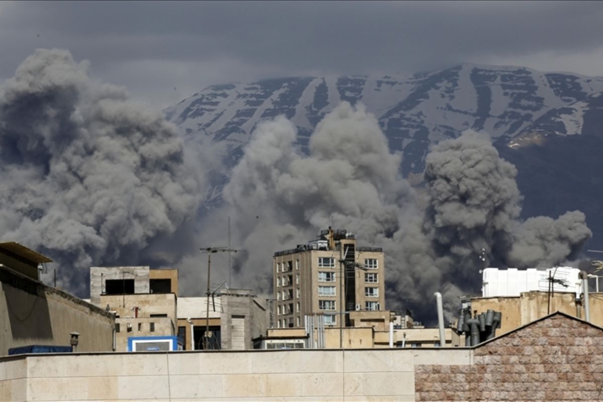 Lebih dari 2.000 lokasi di Iran dibombardir Amerika Serikat dan Israel