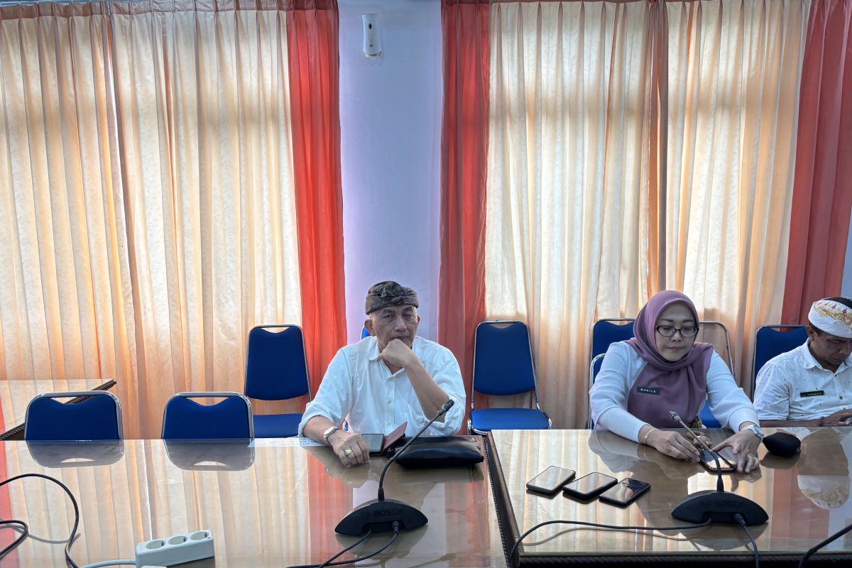 Disnaker tegaskan semua pemberi kerja di Bali wajib beri THR pegawai