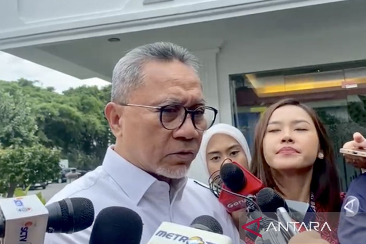 Zulhas lapor Prabowo hasil keliling cek ketersediaan dan harga pangan