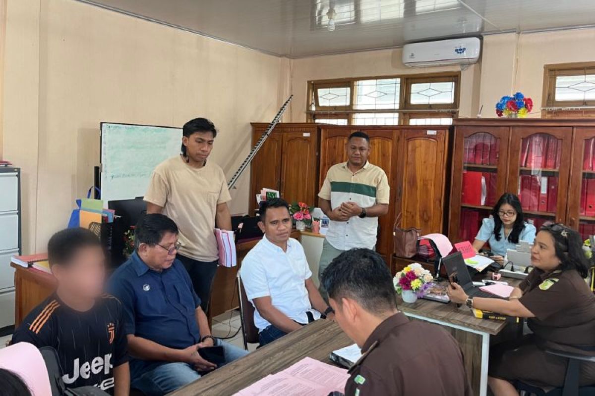 Polsek Maulafa melimpahkan berkas tahap dua kasus penganiayaan di Bello