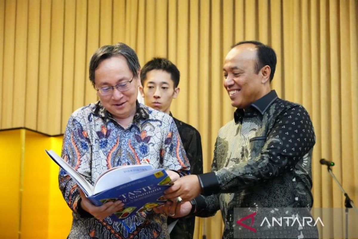 Kedubes Jepang terima buku gastrodiplomasi Indonesia