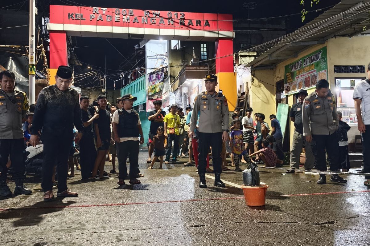 Polsek Pademangan fasilitasi "Fun Night Run" di Jakut