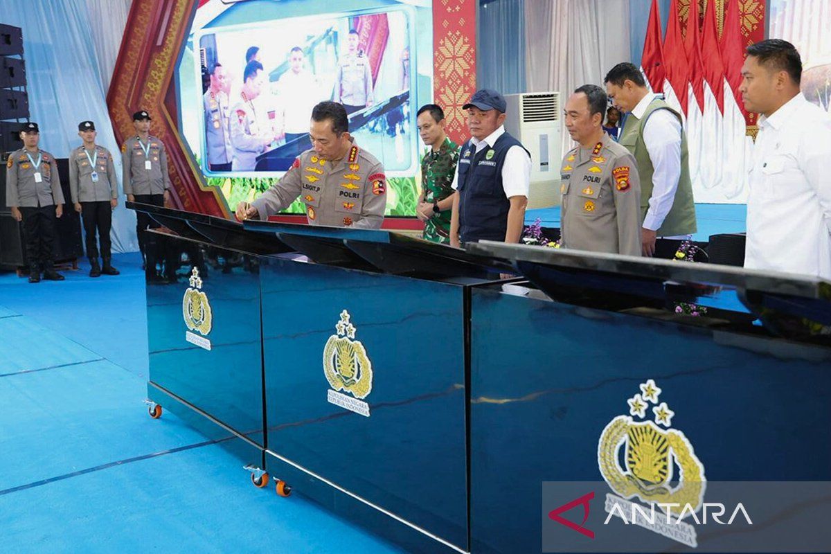 Kapolri resmikan 57 Jembatan Merah Putih di Sumsel guna permudah akses