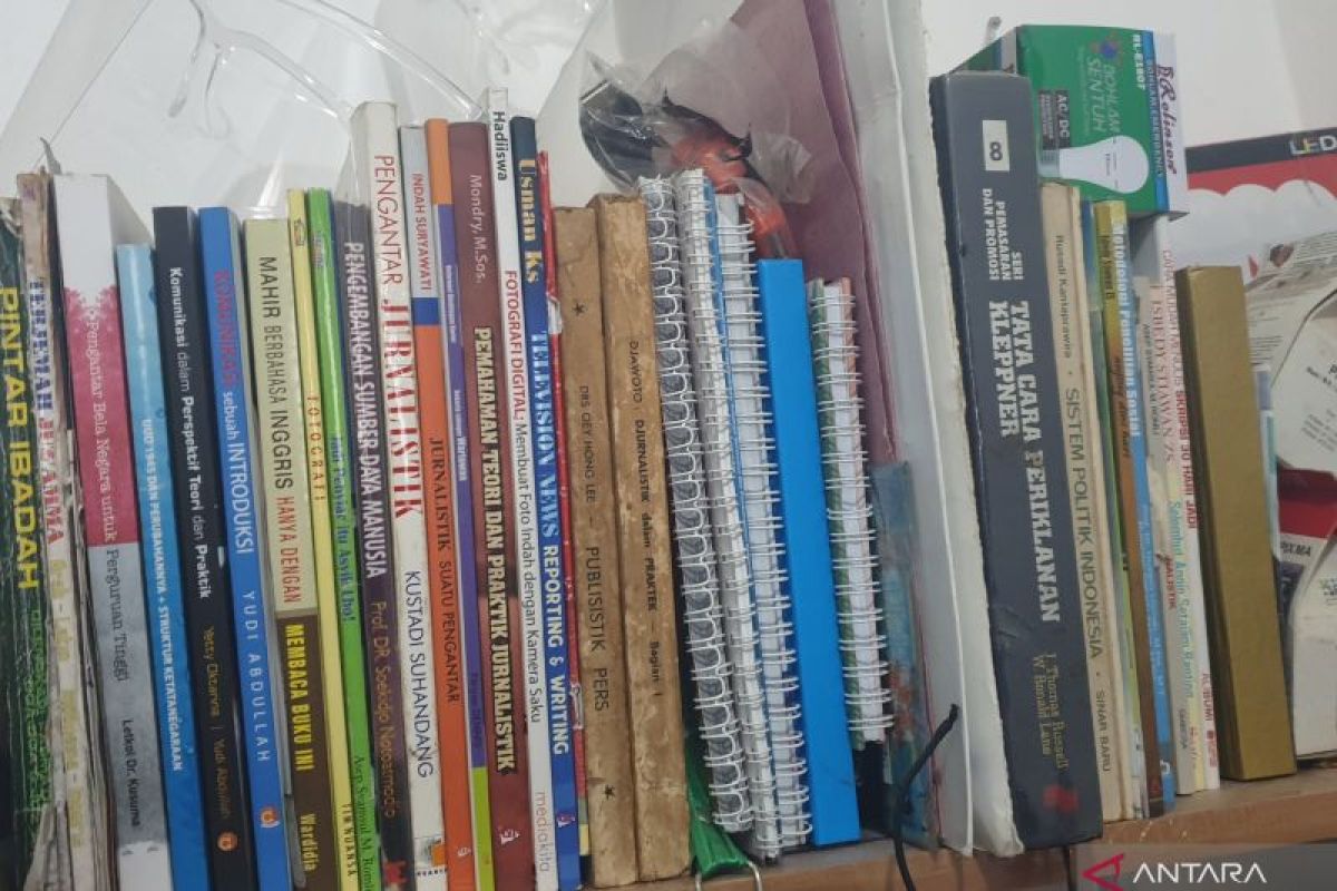 Budaya membaca keluarga dapat dibangun melalui buku menarik dan sudut baca