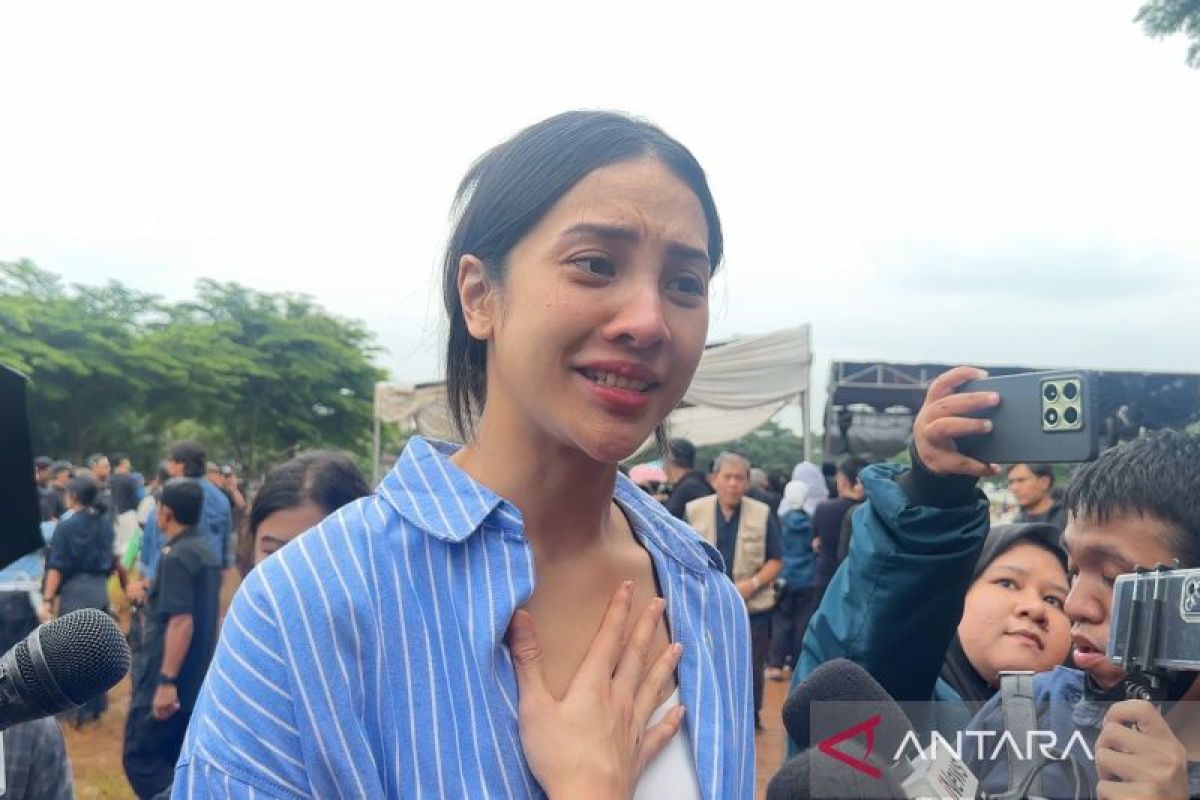Anya Geraldine mengaku mengalami hal tak biasa saat Vidi meninggal