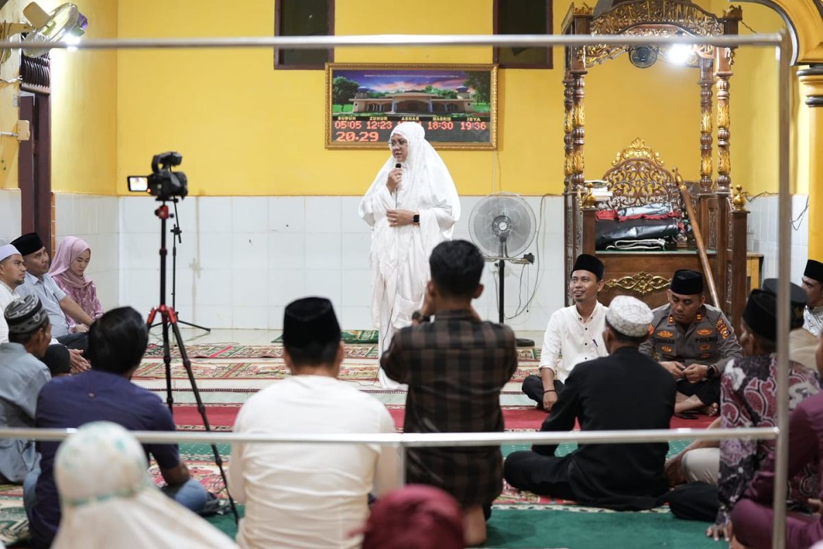 Safari Ramadan di Sabak Auh, Pemkab Siak Salurkan Zakat dan Tekankan Pelayanan Ikhlas