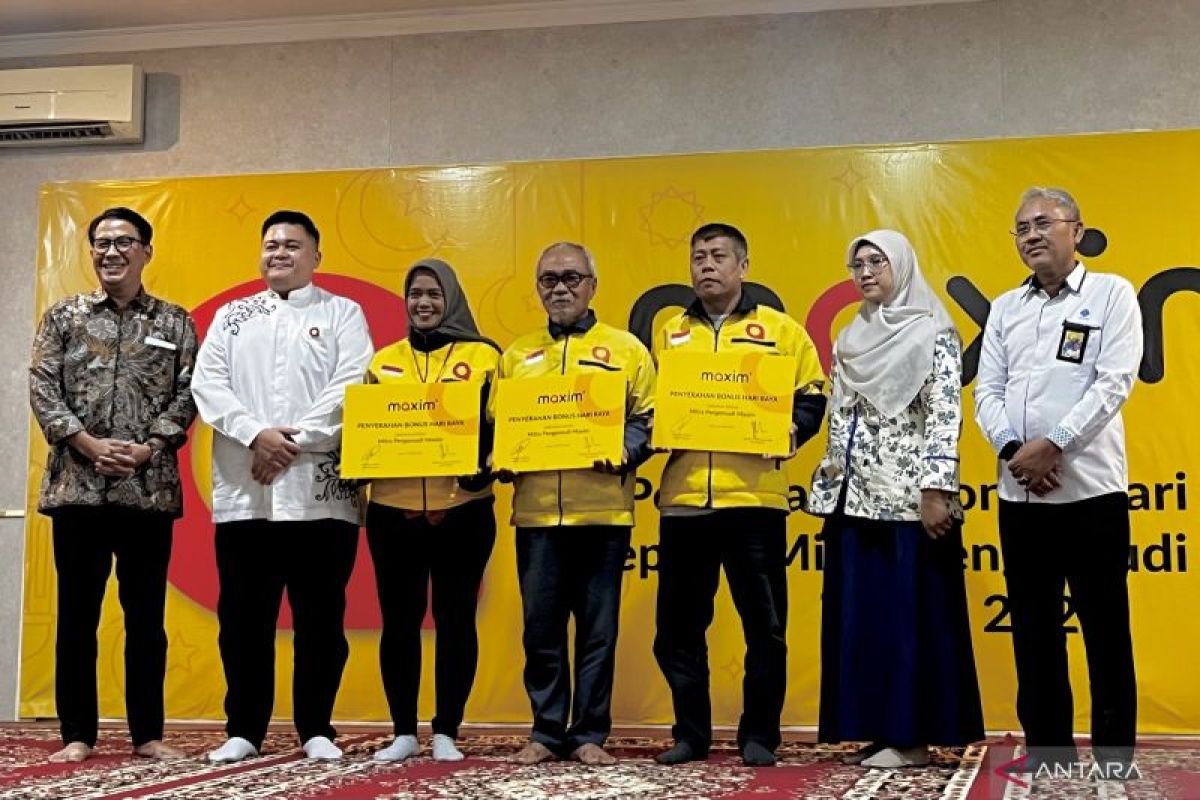 Maxim serahkan BHR kepada 50 ribu lebih mitra pengemudi