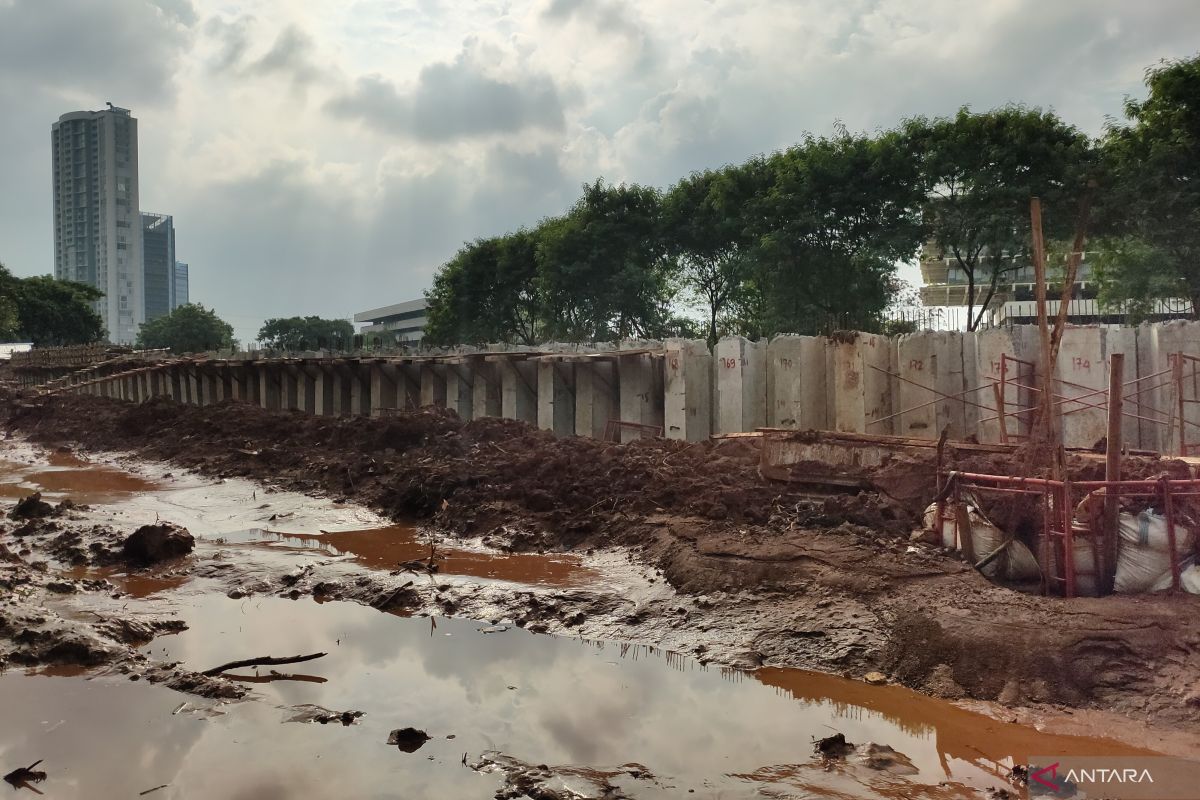Banjir di perumahan elit di Jakbar, ini tanggapan Sudin SDA