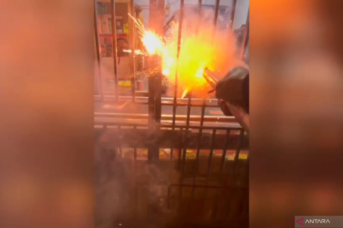 Kesal diduga jual obat keras, OTK serang tiga toko obat di Pasar Rebo