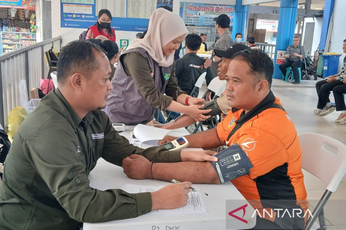 Dinkes Temanggung lakukan pemeriksaan kesehatan pengemudi jelang Lebaran 2026
