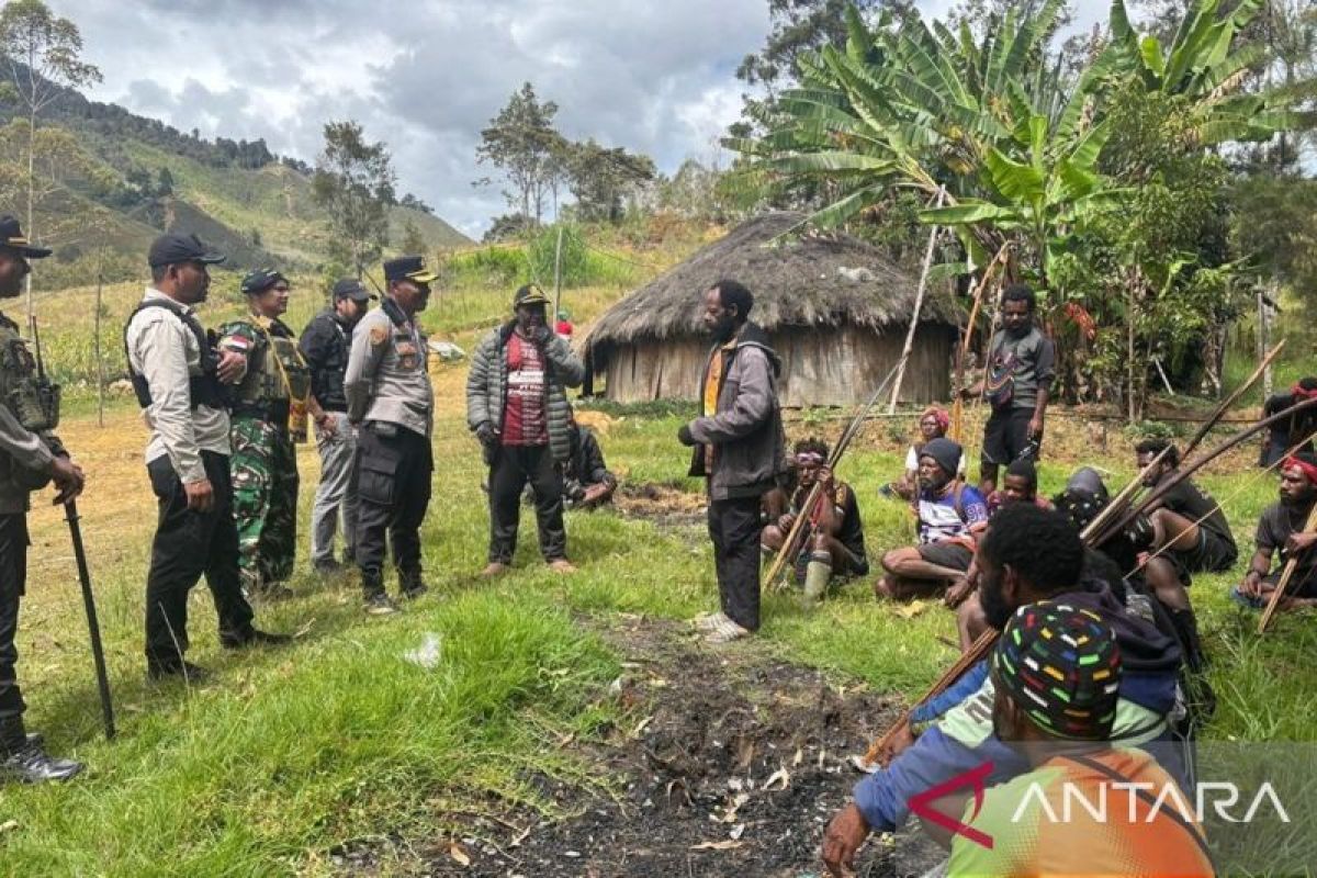 Satgas Yonif 511 bantu polres cegah perang suku di Lanny Jaya