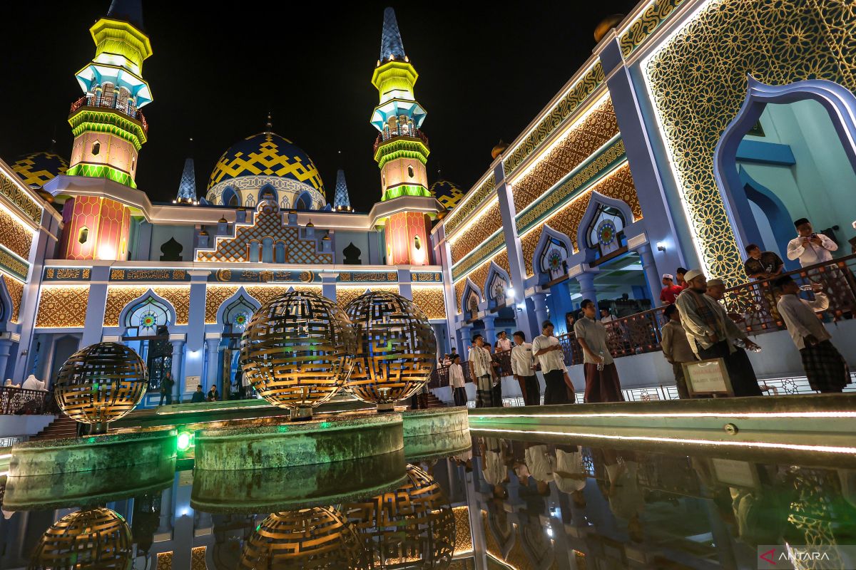 Iktikaf di Masjid Agung Tuban