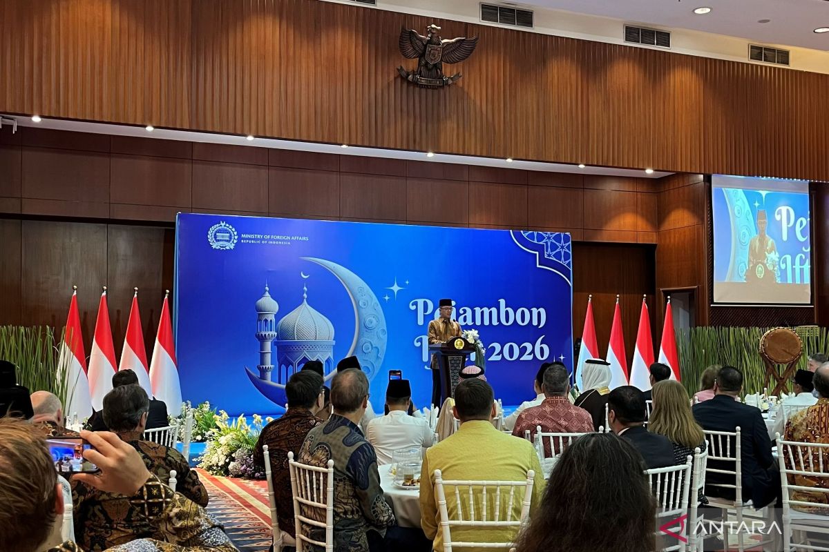 Iftar bersama dubes, Menlu serukan semangat Ramadhan untuk perdamaian