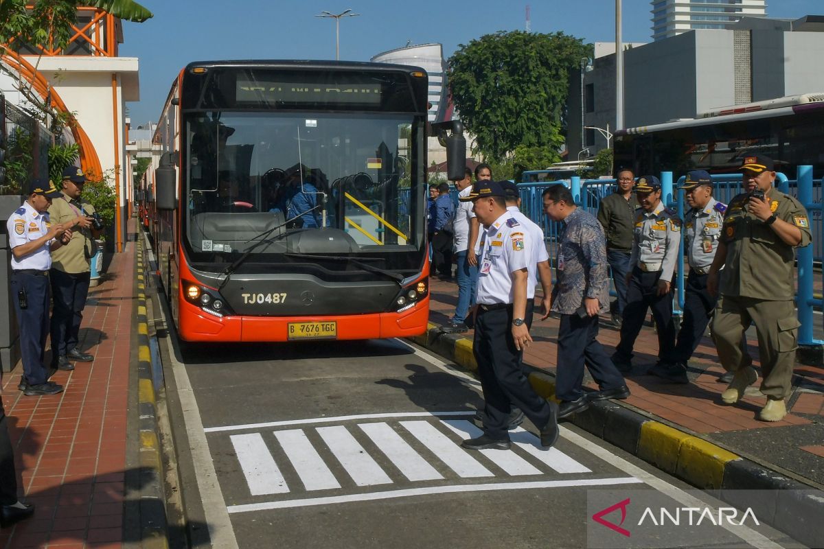 Ke Bandara Soetta kini bisa naik Bus transjabodetabek dari Blok M