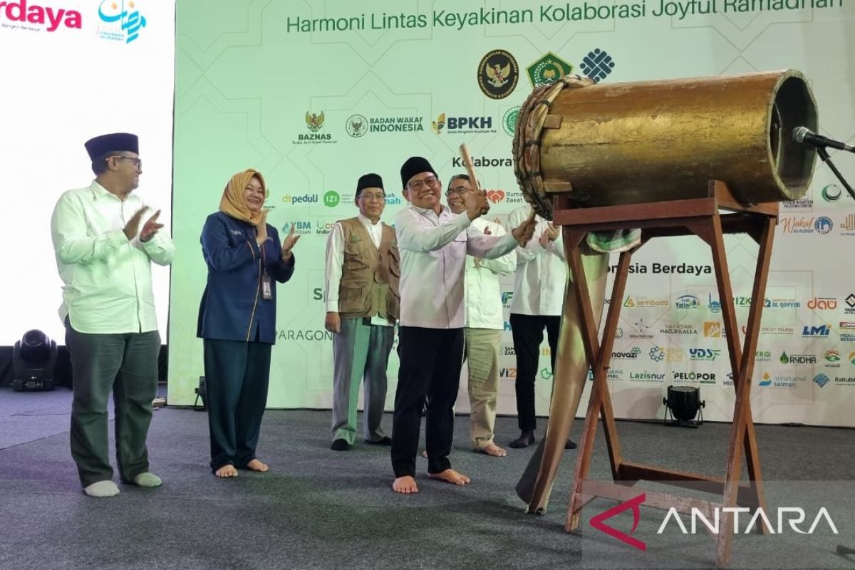 Menko Muhaimin dorong penyaluran ZIS jadikan masyarakat miskin berdaya