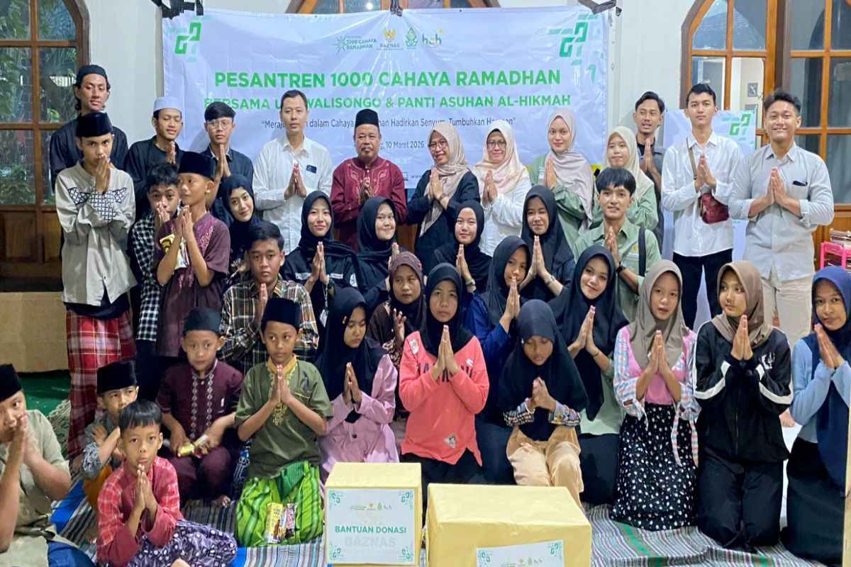 Mahasiswa penerima Beasiswa Cendekia Baznas UIN Walisongo berbagi inspirasi di Panti Asuhan Al Hikmah