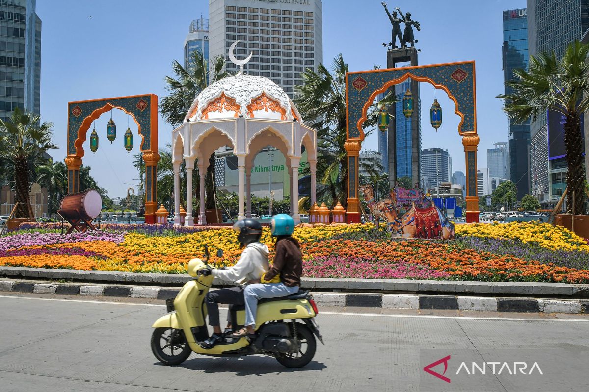 Bundaran HI bersolek jelang Idul Fitri 1447 Hijriah