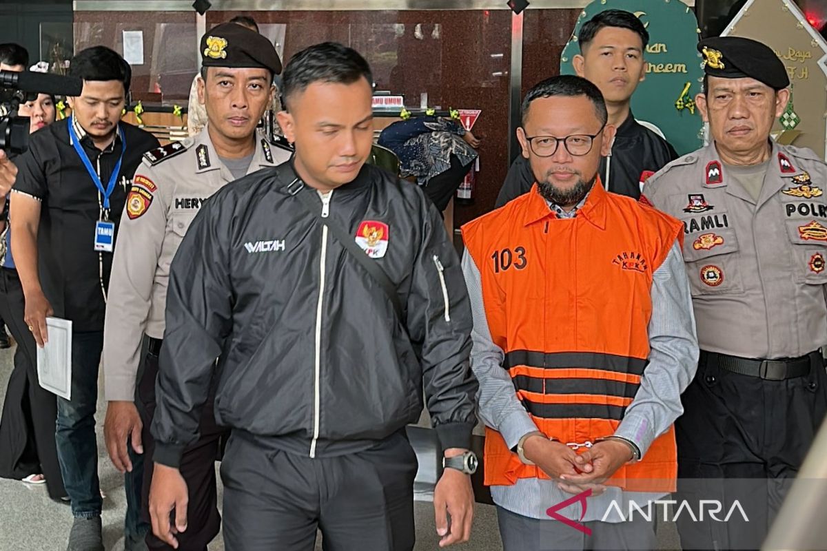 Gus Alex bantah ada perintah maupun aliran uang kasus haji ke Yaqut