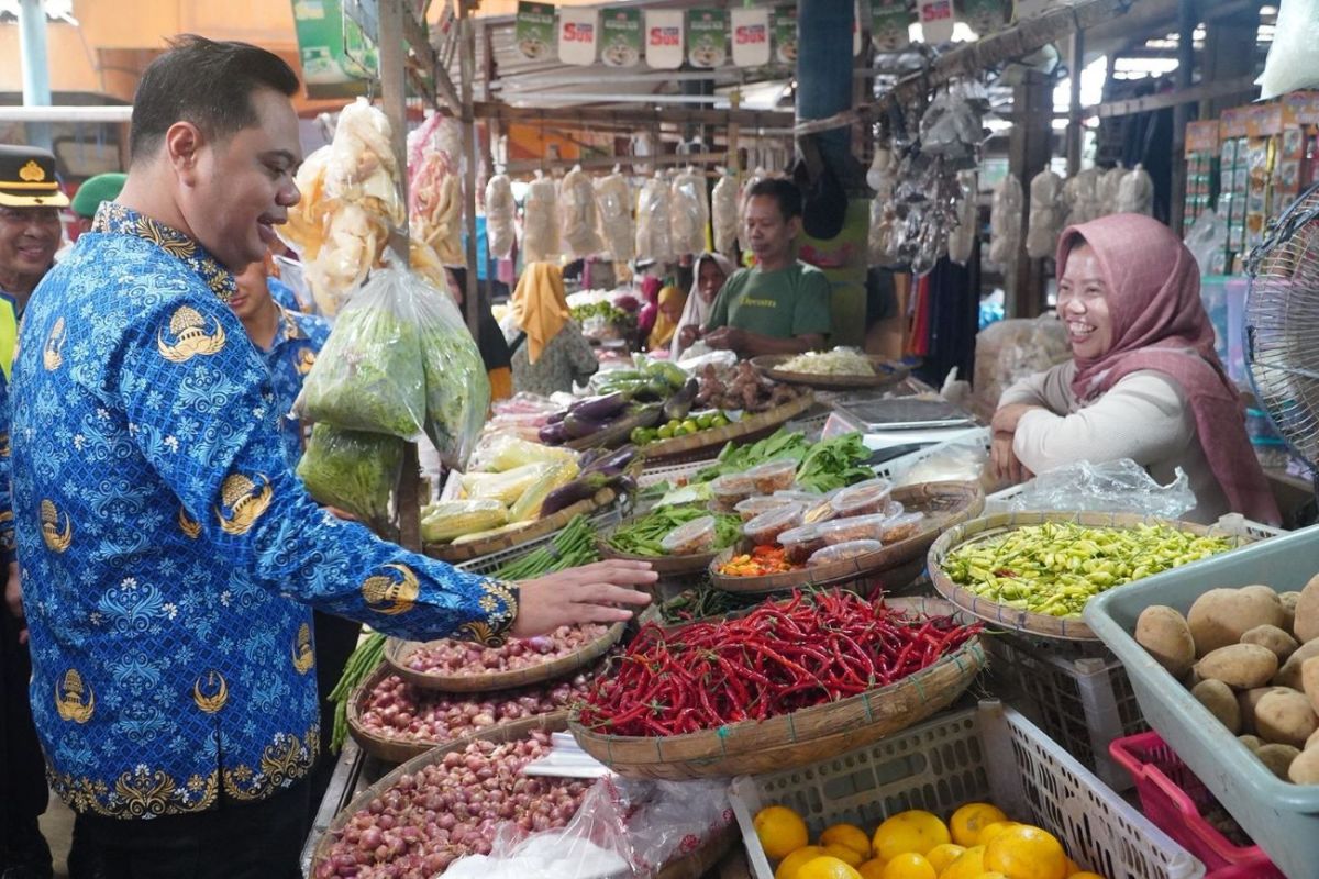 Bupati Jepara pastikan stok sembako dan BBM aman dan harga terkendali