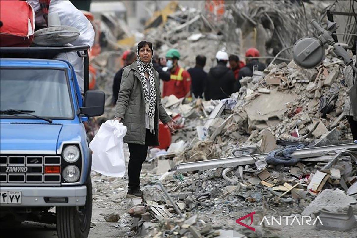 Mantan presiden Irlandia soroti standar ganda serangan terhadap Iran