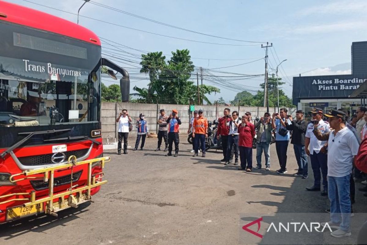 Pemkab Banyumas perkuat integrasi bus-kereta di Stasiun Purwokerto