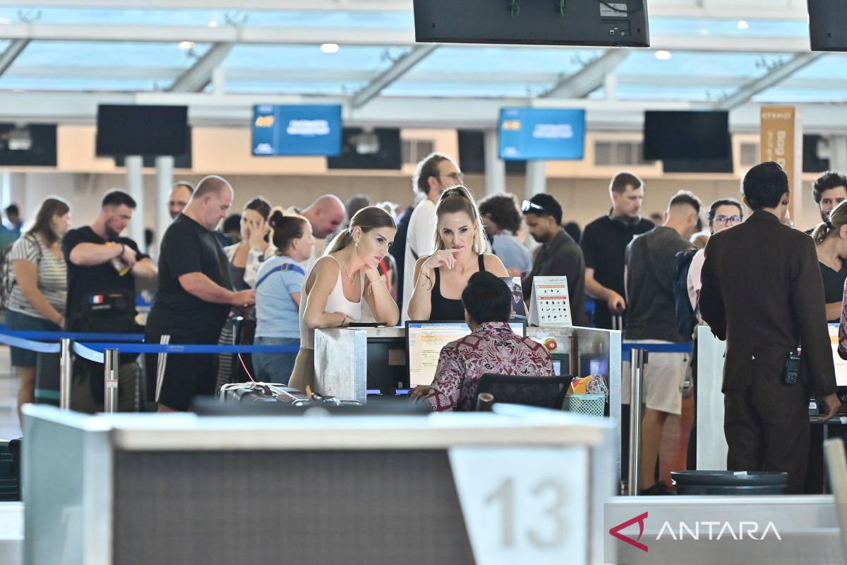 Catat jadwalnya! Bandara I Gusti Ngurah Rai berhenti operasi sementara besok pagi, penumpang padati terminal keberangkatan