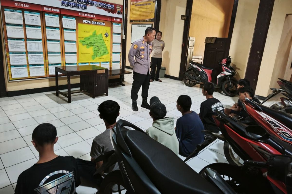 Polisi amankan belasan pemuda mabuk dan hendak perang sarung