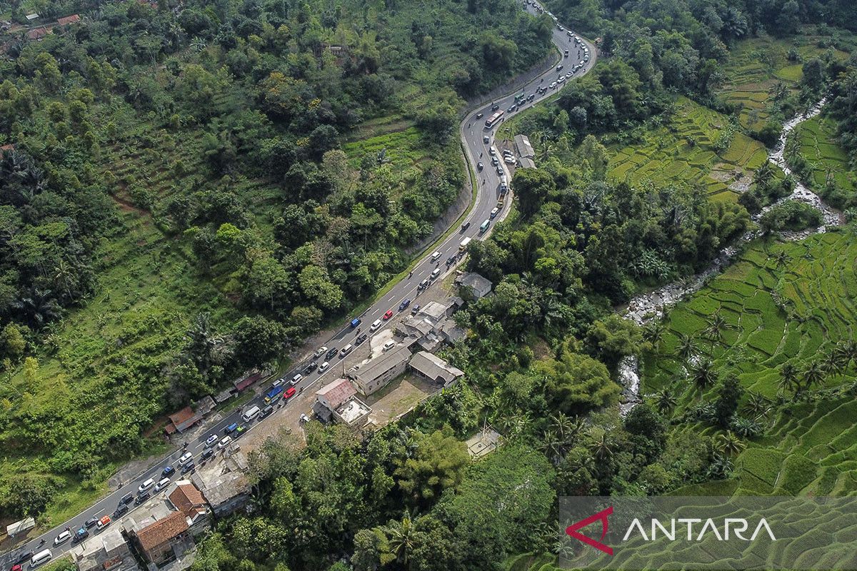Puncak arus mudik Lebaran di Gentong Tasikmalaya