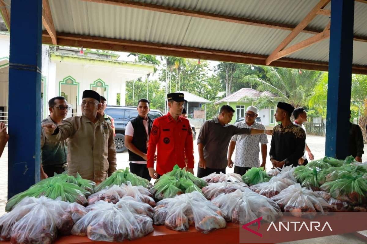 Pemkab Aceh Barat salurkan 6 ton daging segar bantuan Presiden Prabowo