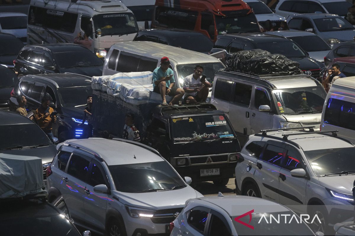 Upaya meminimalisir penumpukan kendaraan di Pelabuhan Merak