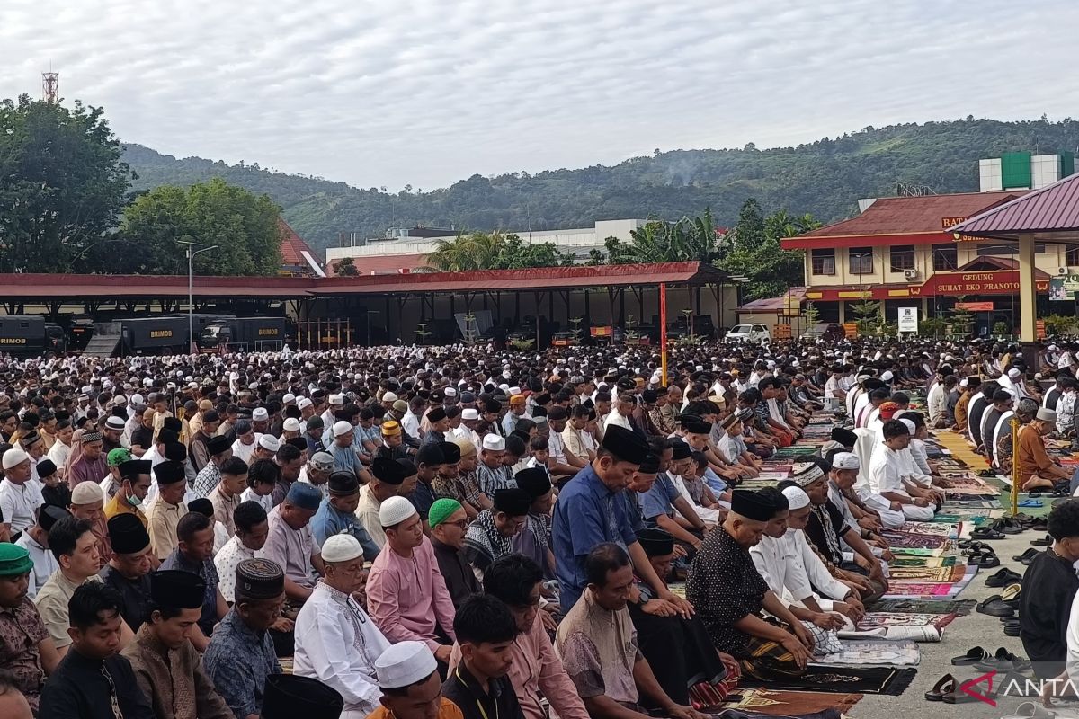 Khatib di Papua sebut Idul Fitri mengukuhkan "ukhuah islamiah"