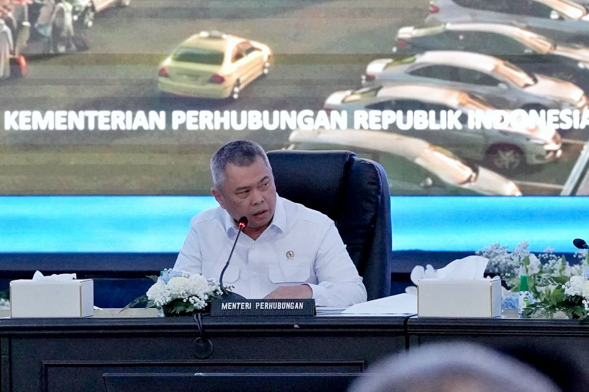 Menhub pastikan fasilitas transportasi arus mudik-balik berjalan baik