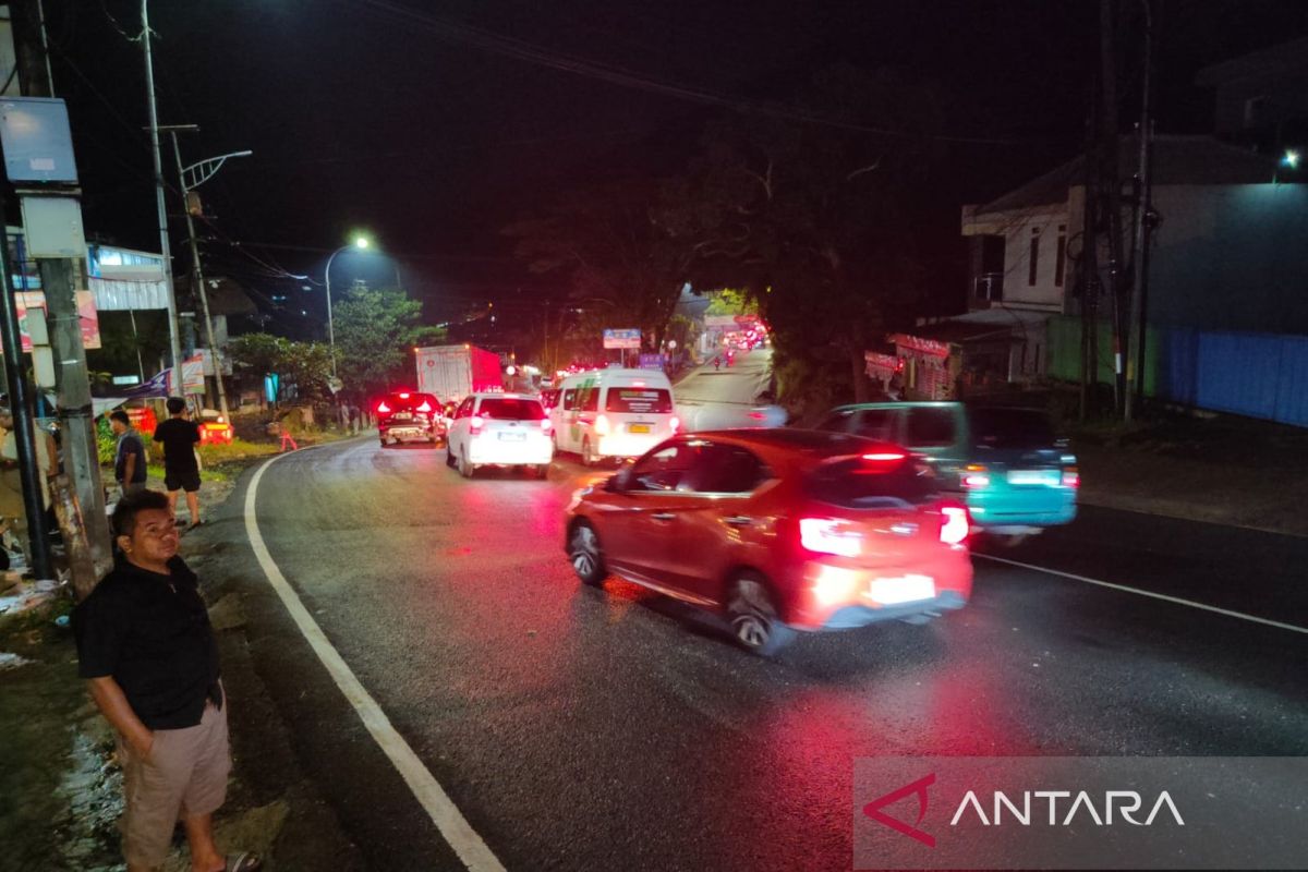 Jalur Nagreg masih dipadati kendaraan