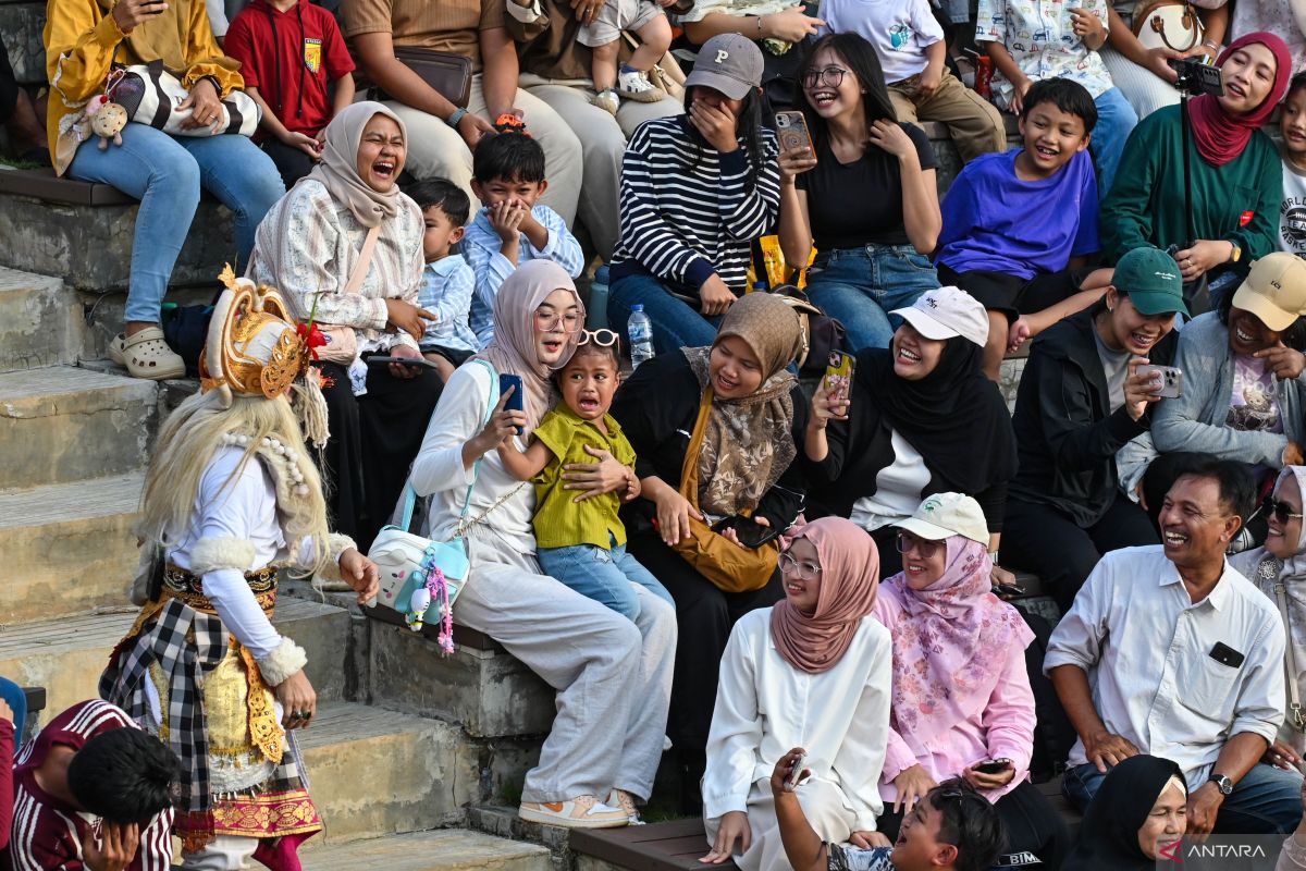 TMII menjadi destinasi keluarga di ibu kota untuk mengisi libur Lebaran