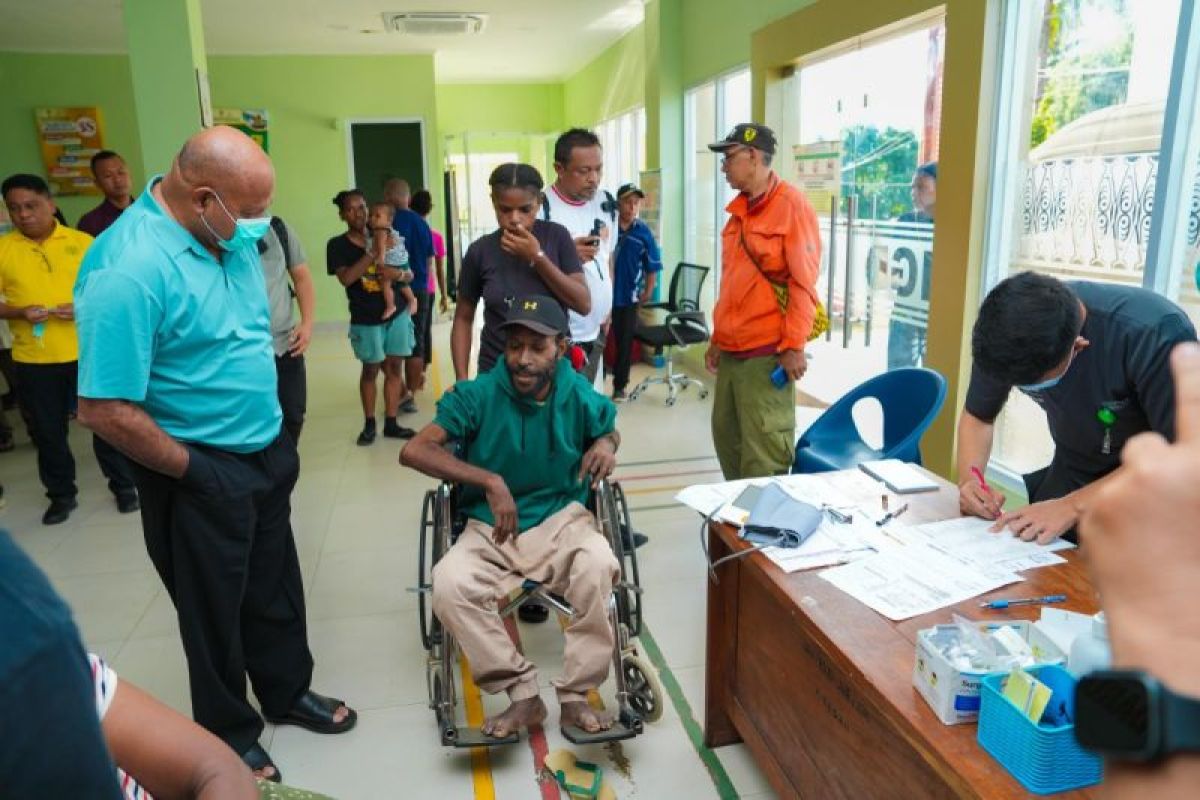 Gubernur Papua minta rumah sakit tetap siaga hingga setelah Idul Fitri 2026