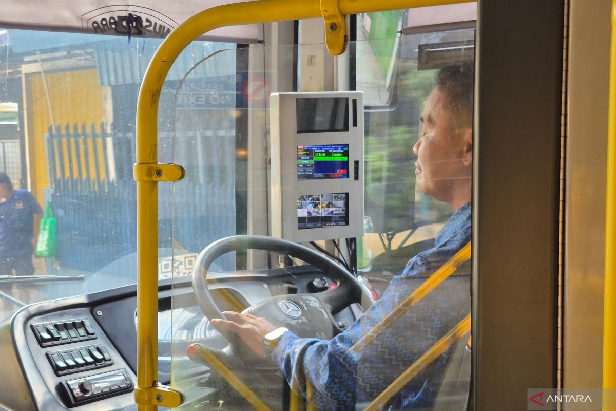 Tulang Punggung yang Menjaga Jakarta Tetap Hidup saat Lebaran