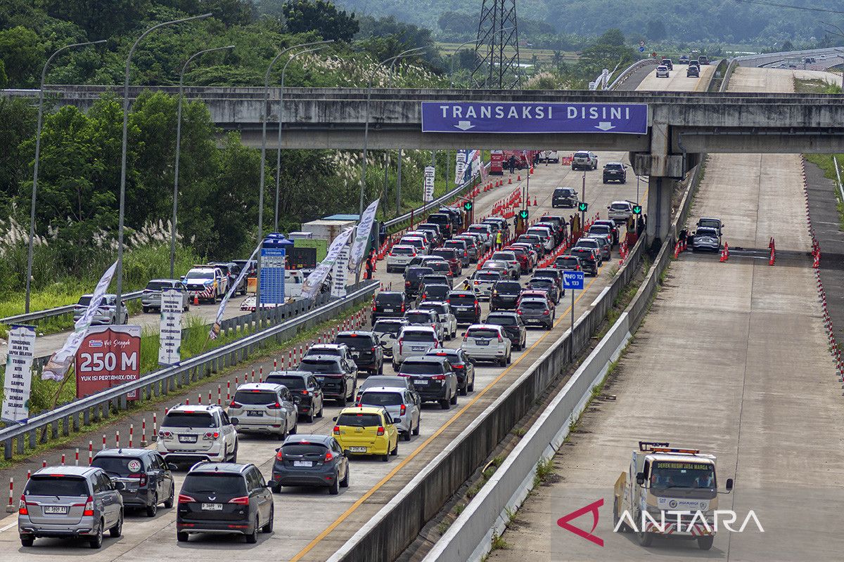 Pembukaan tol fungsional Japek II Selatan