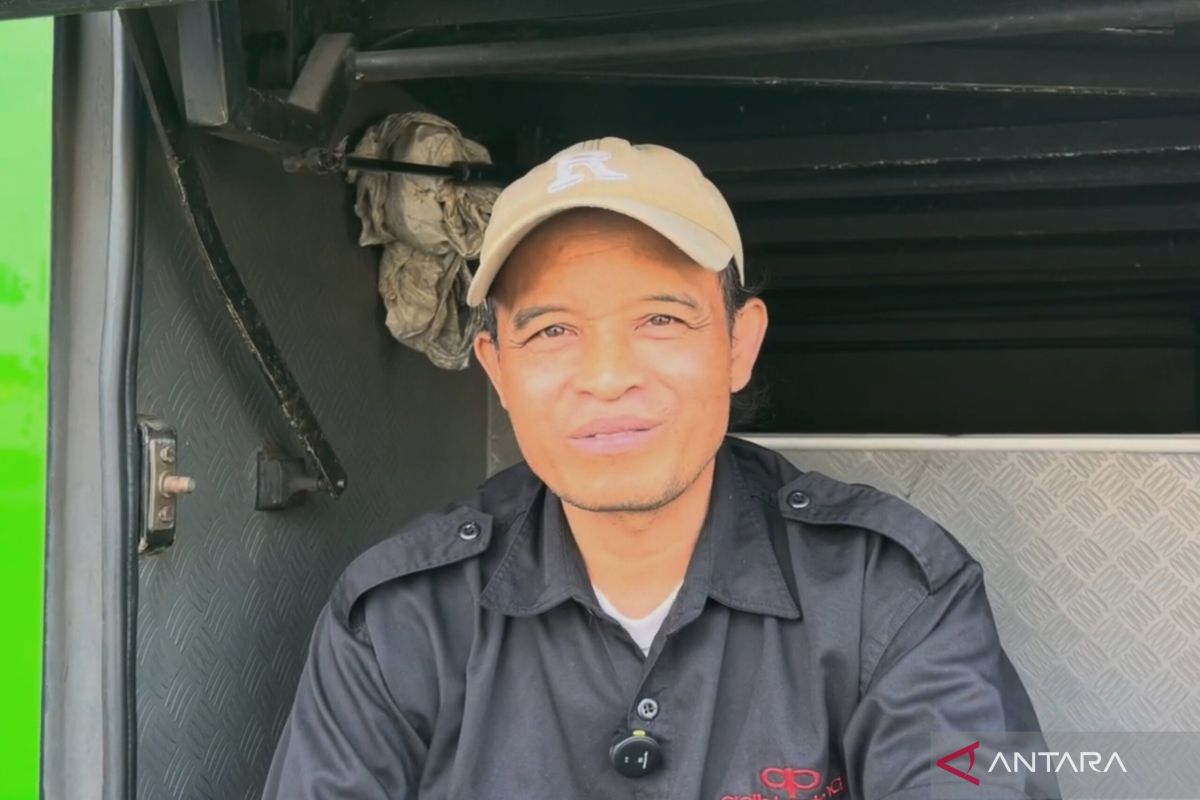 Kisah sopir bus 15 tahun tak Lebaran bersama keluarga demi nafkah