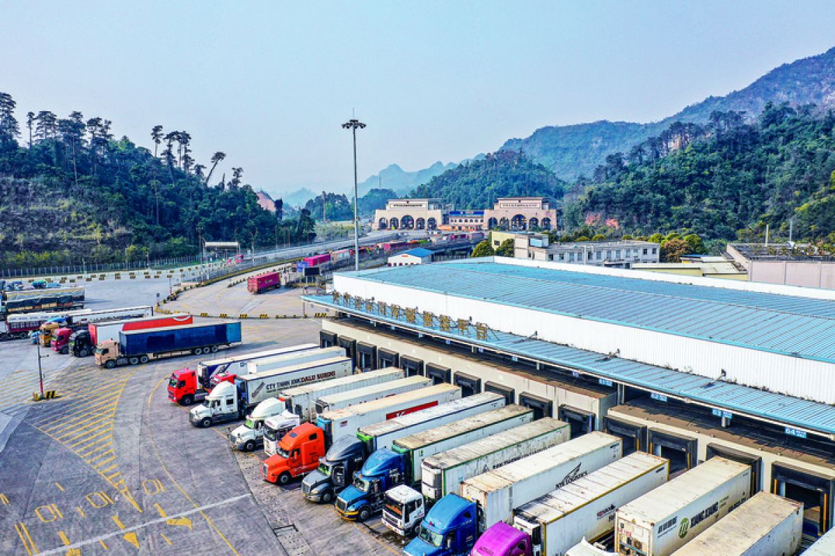 Truk GMS perdana rute Shenzhen ke Vietnam resmi beroperasi