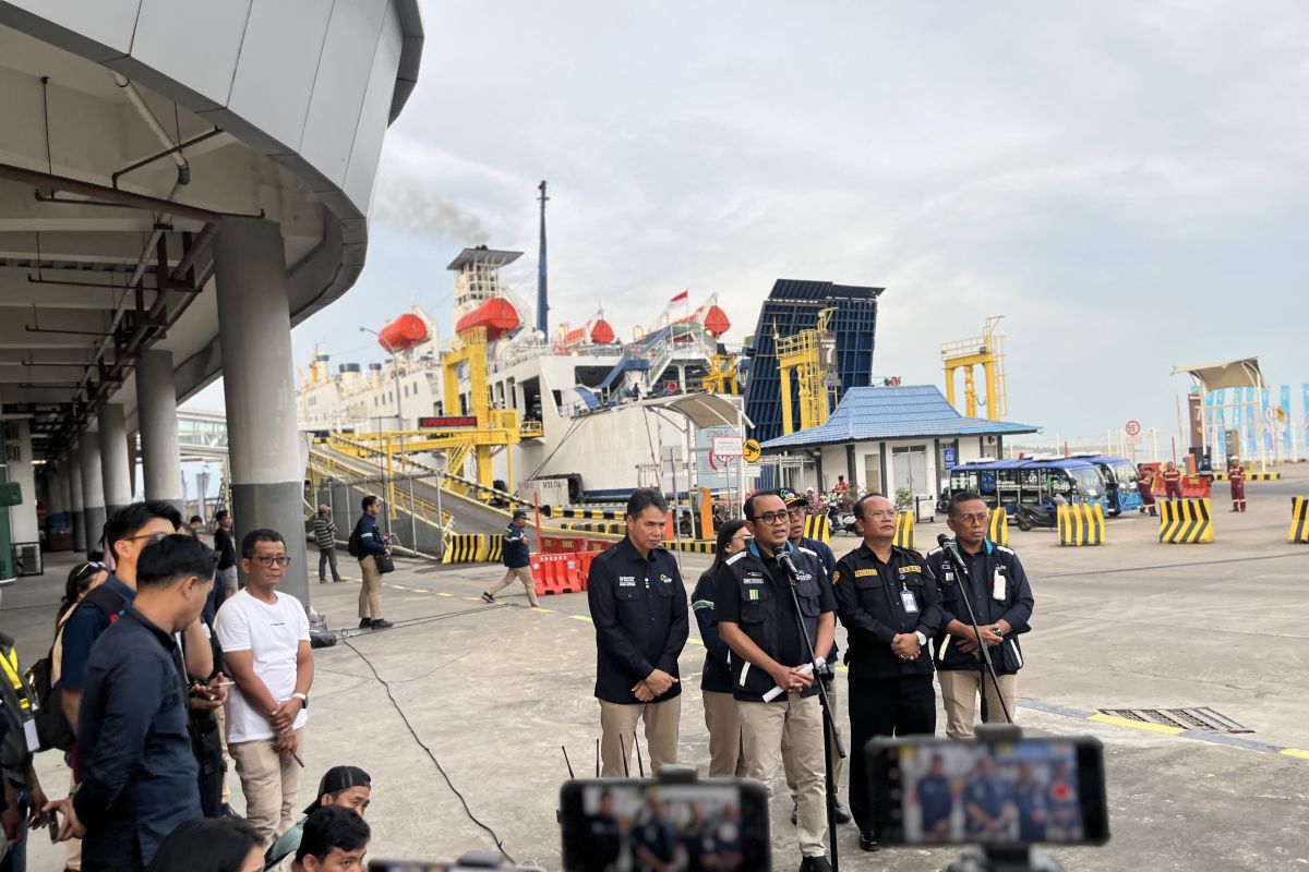 ASDP perkuat koordinasi atasi penumpukan truk logistik di Bakauheni