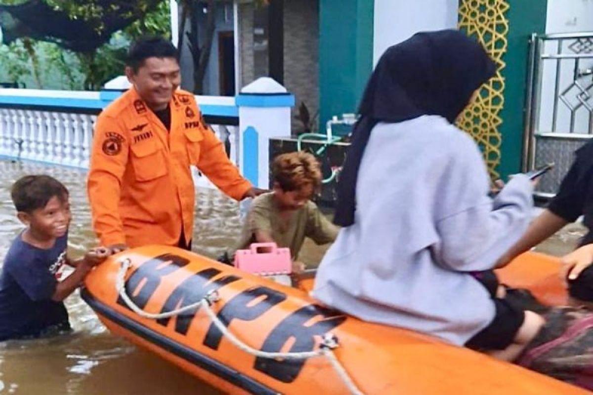 Pemkab Batang gerak cepat mengevakuasi warga terdampak banjir