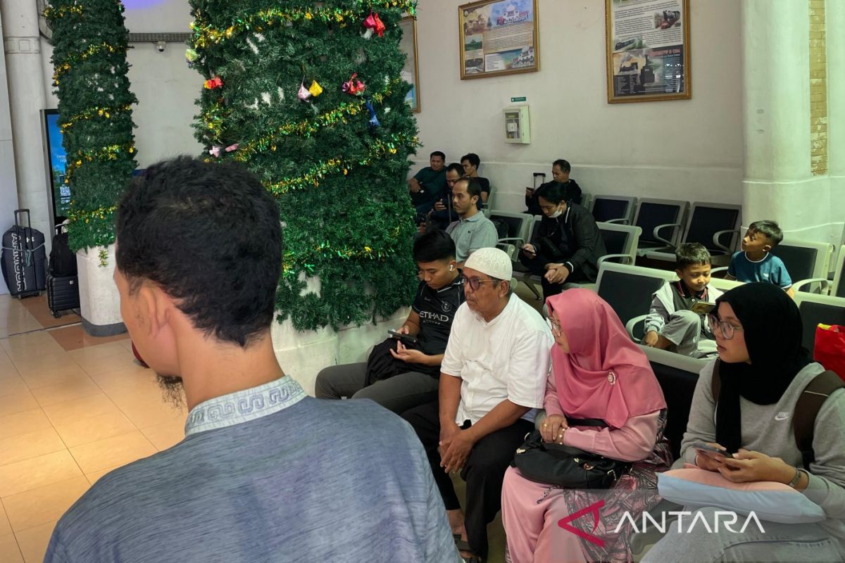 KAI Cirebon antisipasi gelombang kedua arus pemilir